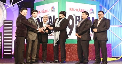 Ascendas receiving CNBC Real Estate Award for best commercial project in Pune